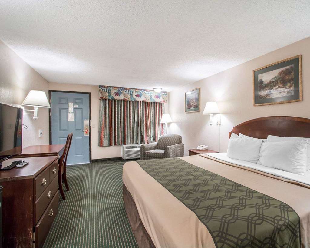 Econo Lodge Pooler - Savannah I-95 객실 사진
