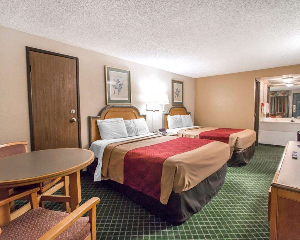 Econo Lodge Pooler - Savannah I-95 객실 사진