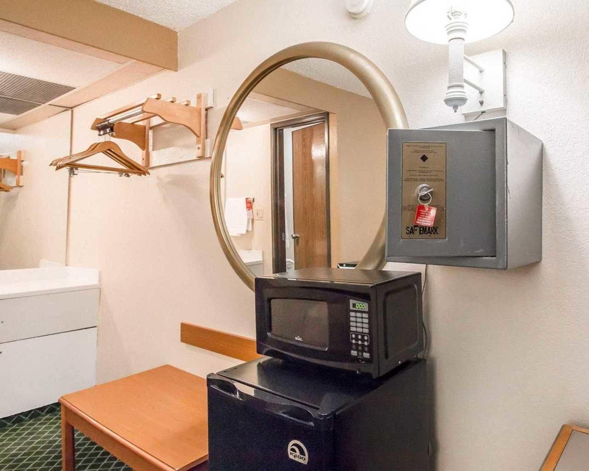 Econo Lodge Pooler - Savannah I-95 외부 사진